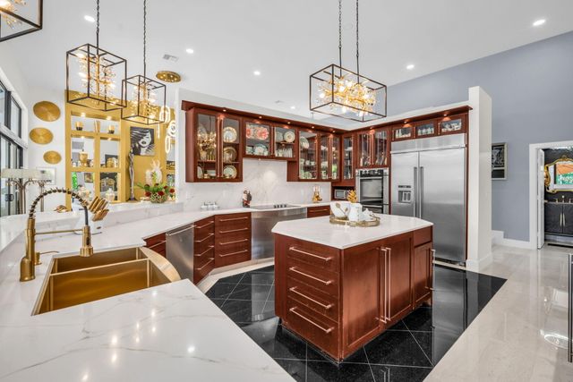 131 Dockside Circle, Weston, FL 33327