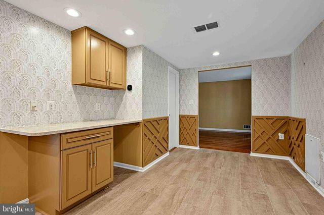 5124 CLINTON RD, Alexandria, VA 22312