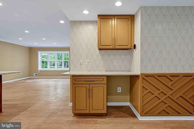 5124 CLINTON RD, Alexandria, VA 22312