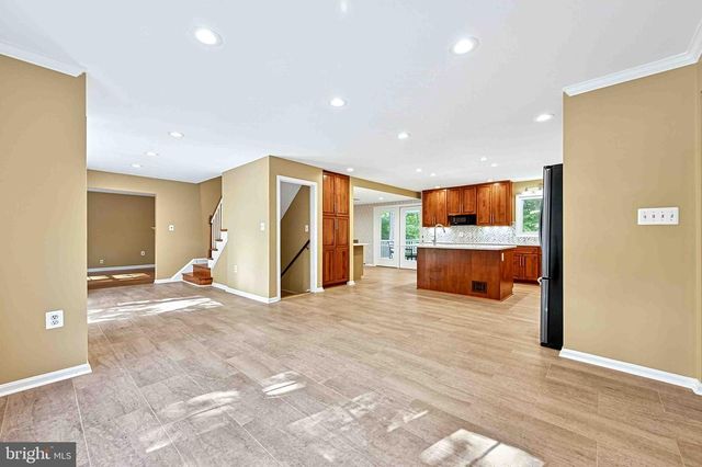 5124 CLINTON RD, Alexandria, VA 22312