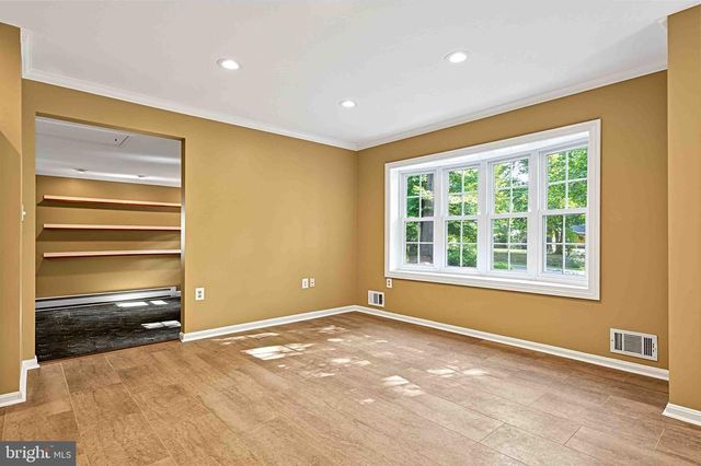 5124 CLINTON RD, Alexandria, VA 22312