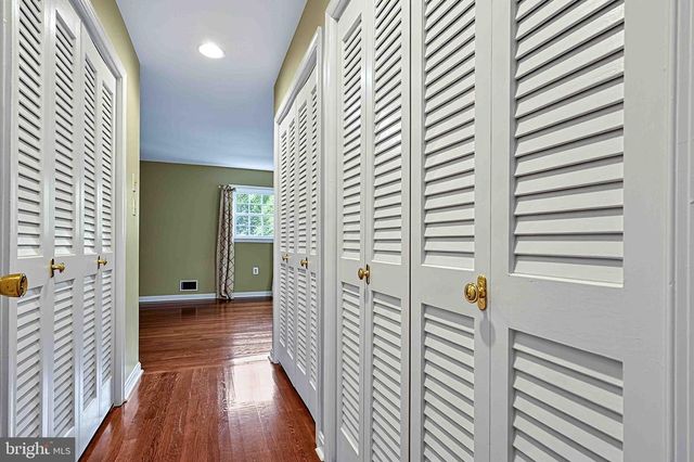 5124 CLINTON RD, Alexandria, VA 22312