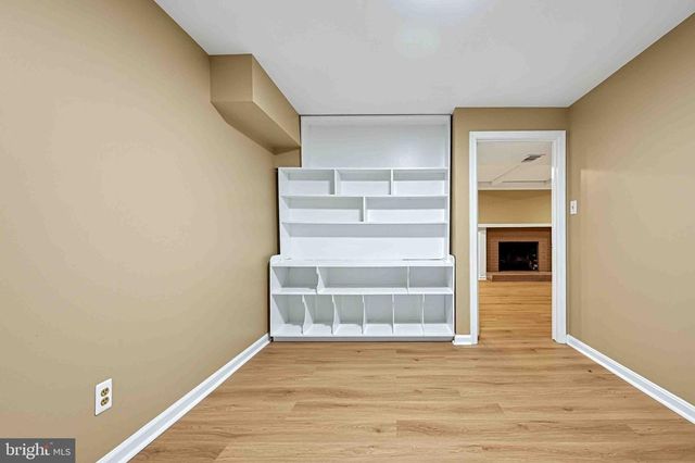 5124 CLINTON RD, Alexandria, VA 22312