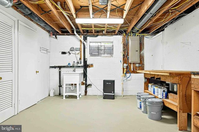 5124 CLINTON RD, Alexandria, VA 22312