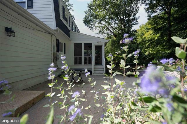 5124 CLINTON RD, Alexandria, VA 22312