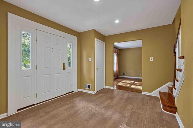 5124 CLINTON RD, Alexandria, VA 22312