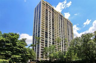 121 N Post Oak Lane 701, Houston, TX 77024