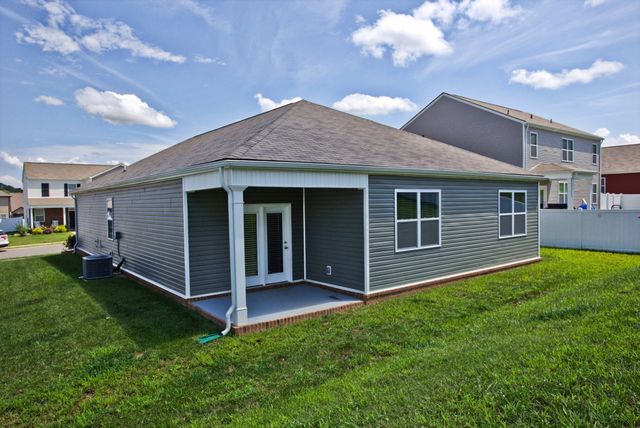 248 Autumn Terrace Ln, Clarksville, TN 37040