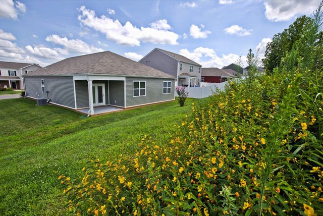 248 Autumn Terrace Ln, Clarksville, TN 37040