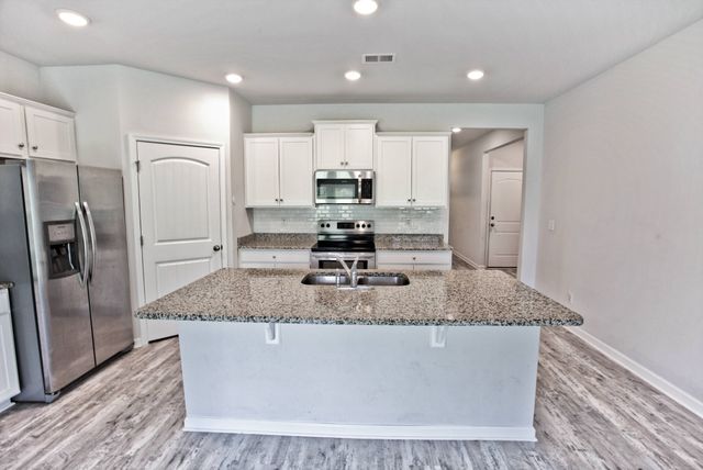 248 Autumn Terrace Ln, Clarksville, TN 37040