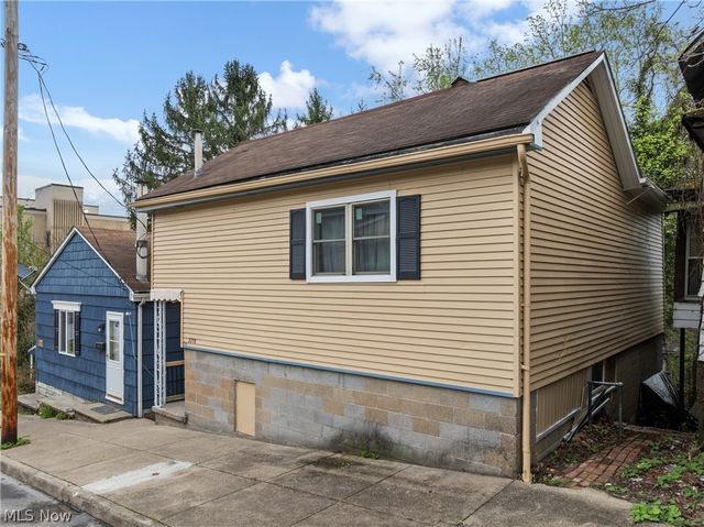 3318 Washington Street, Bellaire, OH 43906