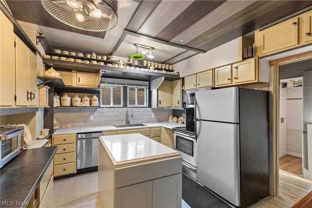 3318 Washington Street, Bellaire, OH 43906