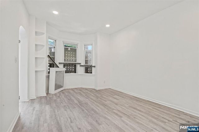 500 19th Street, Newark, NJ 07103