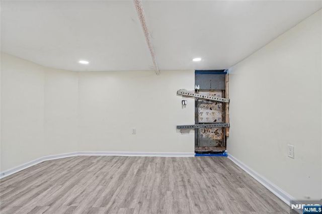 500 19th Street, Newark, NJ 07103