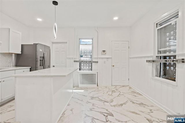 500 19th Street, Newark, NJ 07103