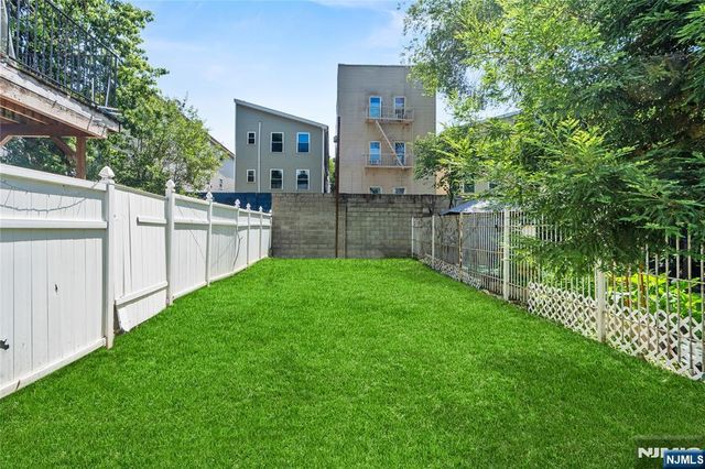 500 19th Street, Newark, NJ 07103