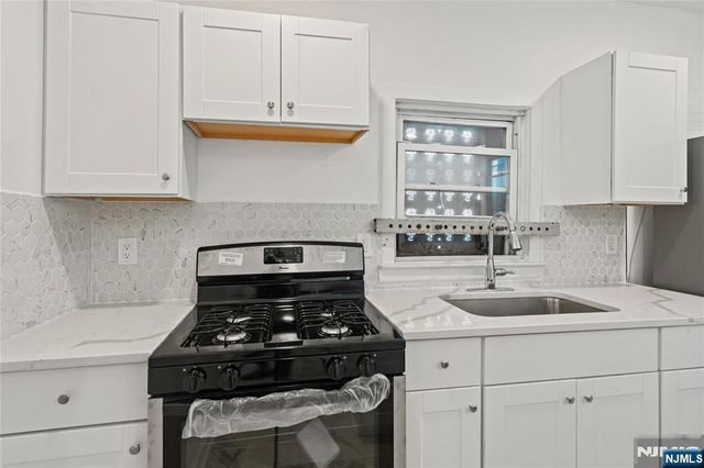 500 19th Street, Newark, NJ 07103