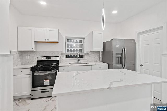 500 19th Street, Newark, NJ 07103