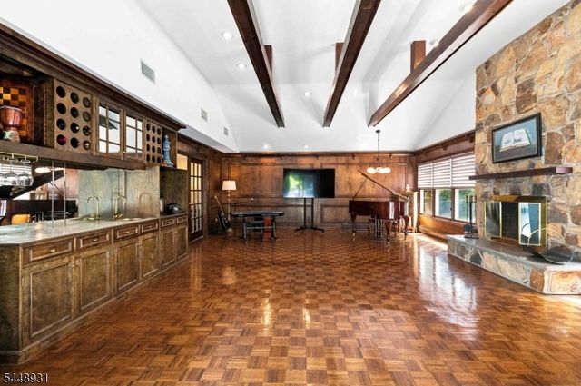 700 Oak Ln, Franklin Lakes Boro, NJ 07417