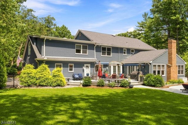 700 Oak Ln, Franklin Lakes Boro, NJ 07417