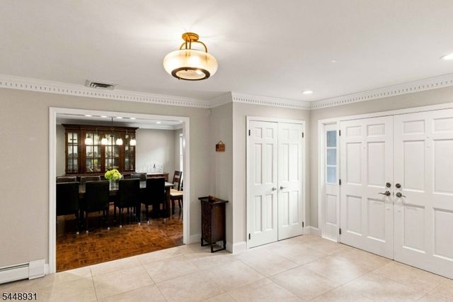 700 Oak Ln, Franklin Lakes Boro, NJ 07417