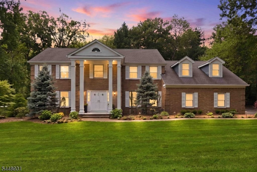 700 Oak Ln, Franklin Lakes Boro, NJ 07417