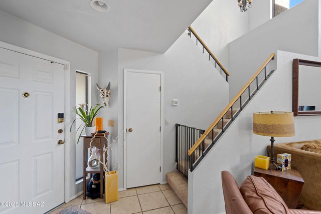 5572 N Crystal Mist Place, Tucson, AZ 85750