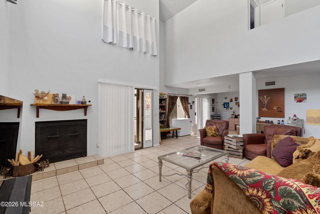 5572 N Crystal Mist Place, Tucson, AZ 85750