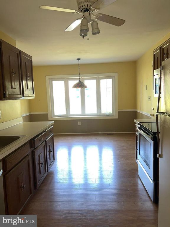 Image 4 of property listing at 2164 TULSA RD, Sykesville, MD 21784