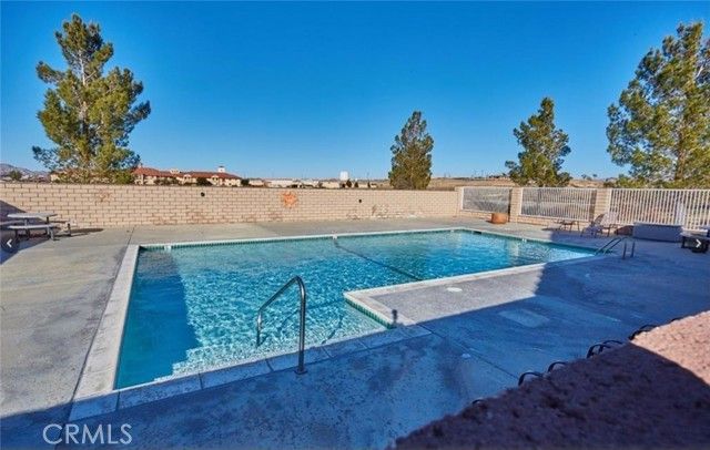 11575 Wedgewood, Apple Valley, CA 92308