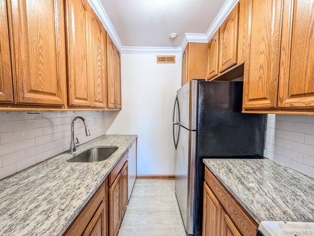 250 Artist Lake Drive, Middle Island, NY 11953