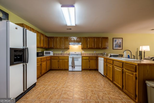 131 Hine Road SE, Rome, GA 30161