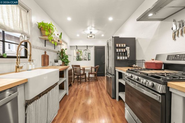 1153 Columbia St, Pittsburg, CA 94565
