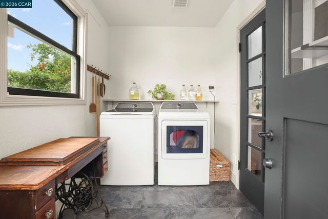 1153 Columbia St, Pittsburg, CA 94565
