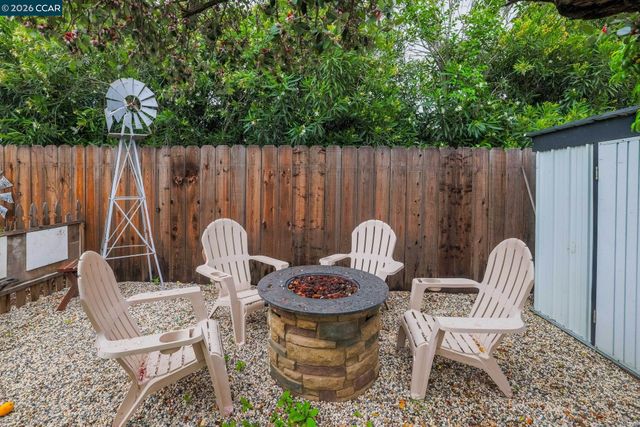 1153 Columbia St, Pittsburg, CA 94565