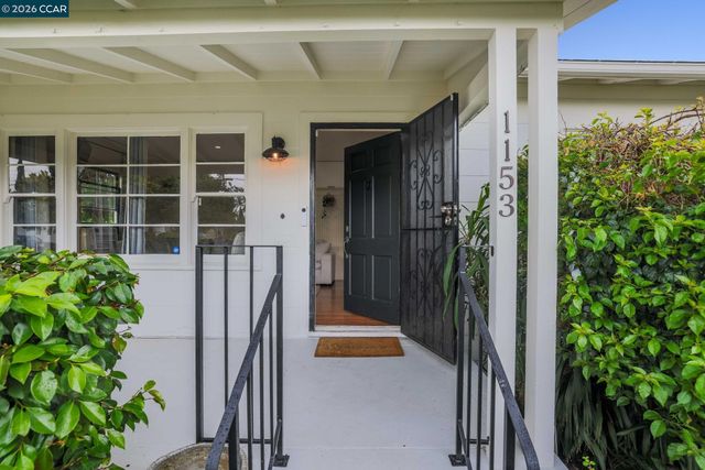 1153 Columbia St, Pittsburg, CA 94565