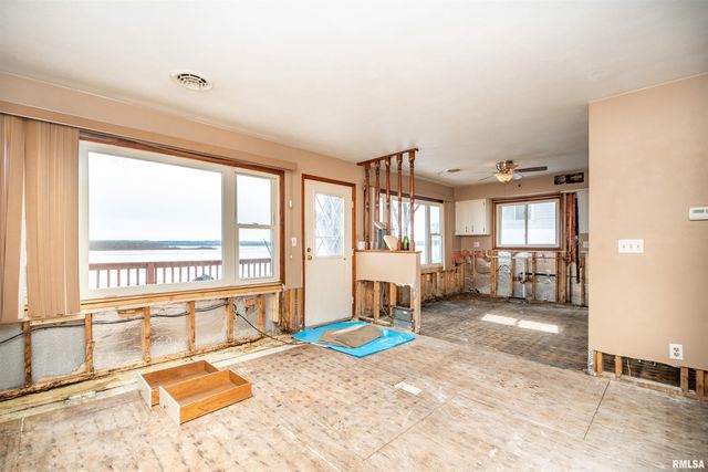 16426 N LAKEVIEW Street, Chillicothe, IL 61523