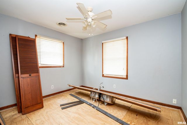 16426 N LAKEVIEW Street, Chillicothe, IL 61523