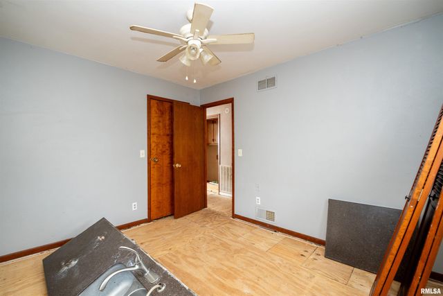 16426 N LAKEVIEW Street, Chillicothe, IL 61523