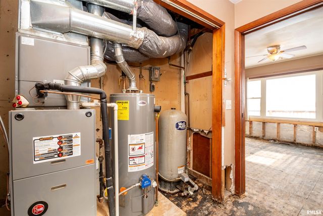 16426 N LAKEVIEW Street, Chillicothe, IL 61523