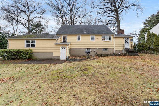 206 10th Street, Cresskill, NJ 07626