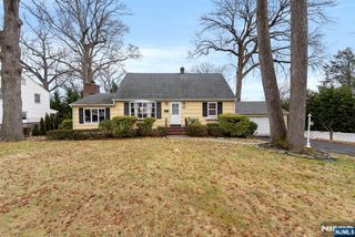 206 10th Street, Cresskill, NJ 07626