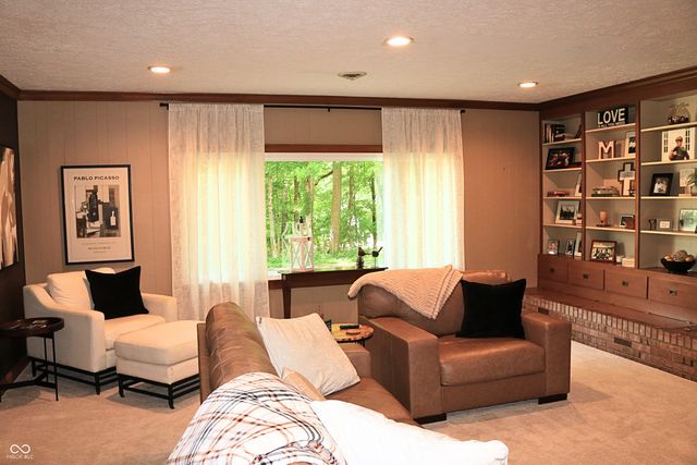 1 Locust Hill, Crawfordsville, IN 47933
