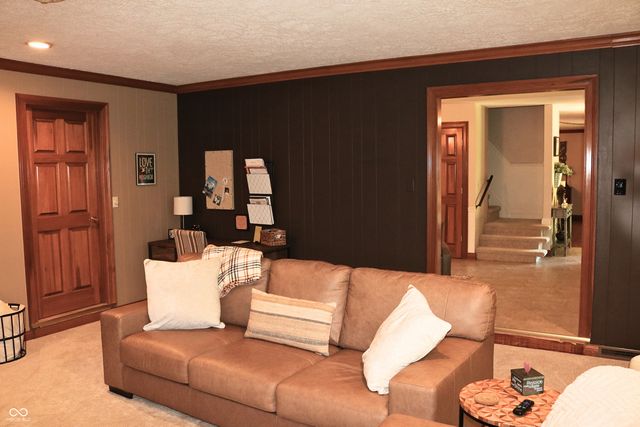 1 Locust Hill, Crawfordsville, IN 47933