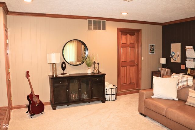 1 Locust Hill, Crawfordsville, IN 47933