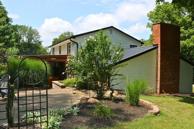 1 Locust Hill, Crawfordsville, IN 47933