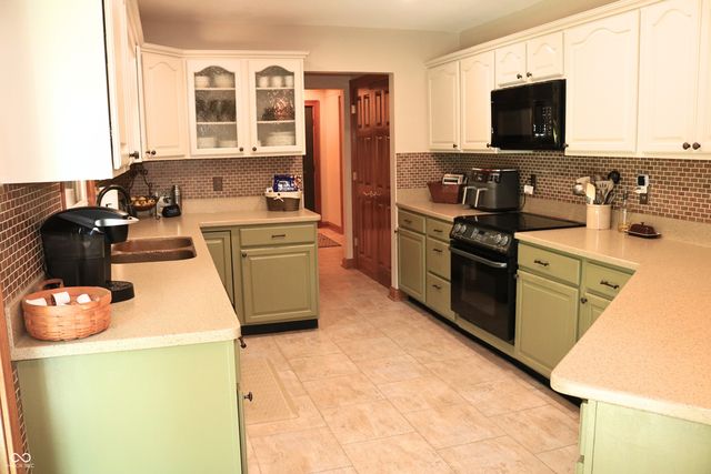 1 Locust Hill, Crawfordsville, IN 47933