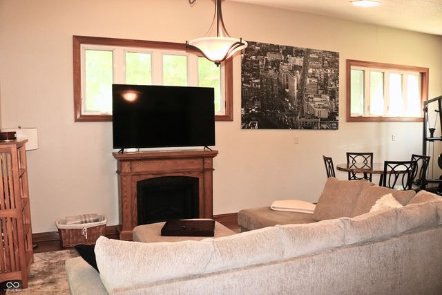 1 Locust Hill, Crawfordsville, IN 47933