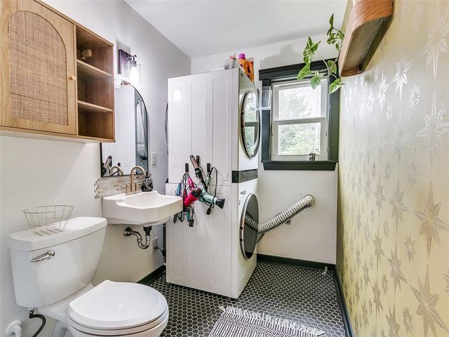 1609 Sandra Drive, Midwest City, OK 73110