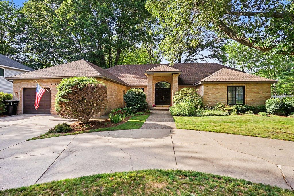 1249 Heather Court, Holland City, MI 49423
